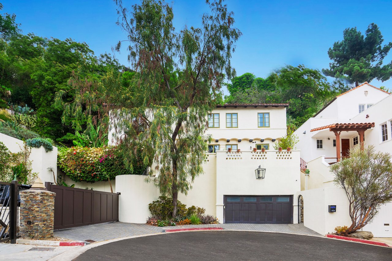 7939 Hillside Ave, Hollywood Hills