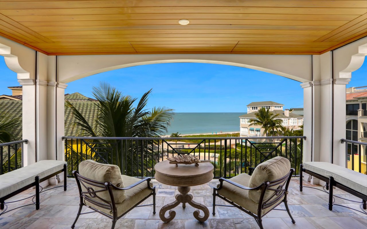 5 Ways To Upgrade Your Outdoor Living Space
