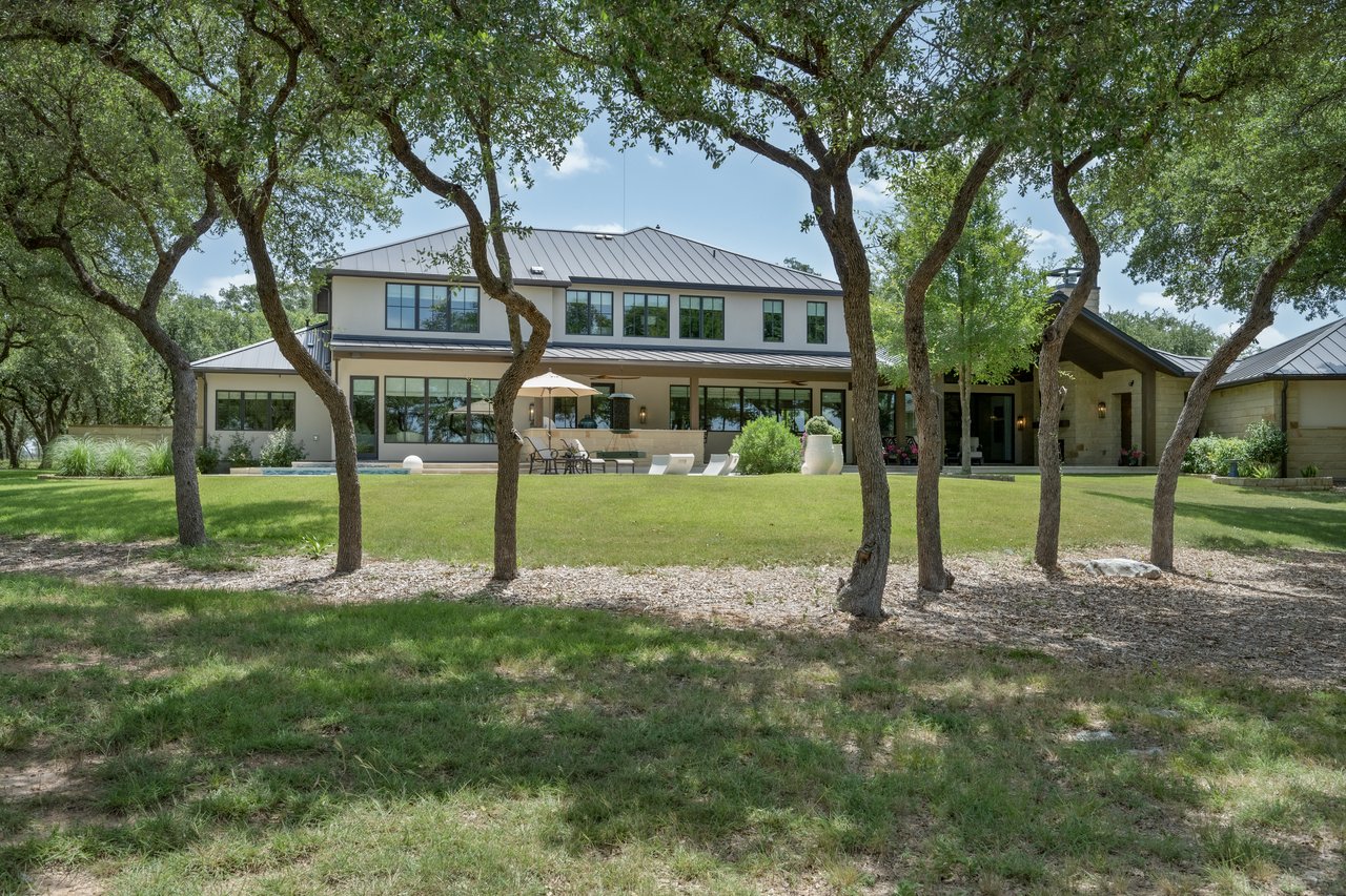 900 Rivercliff Drive