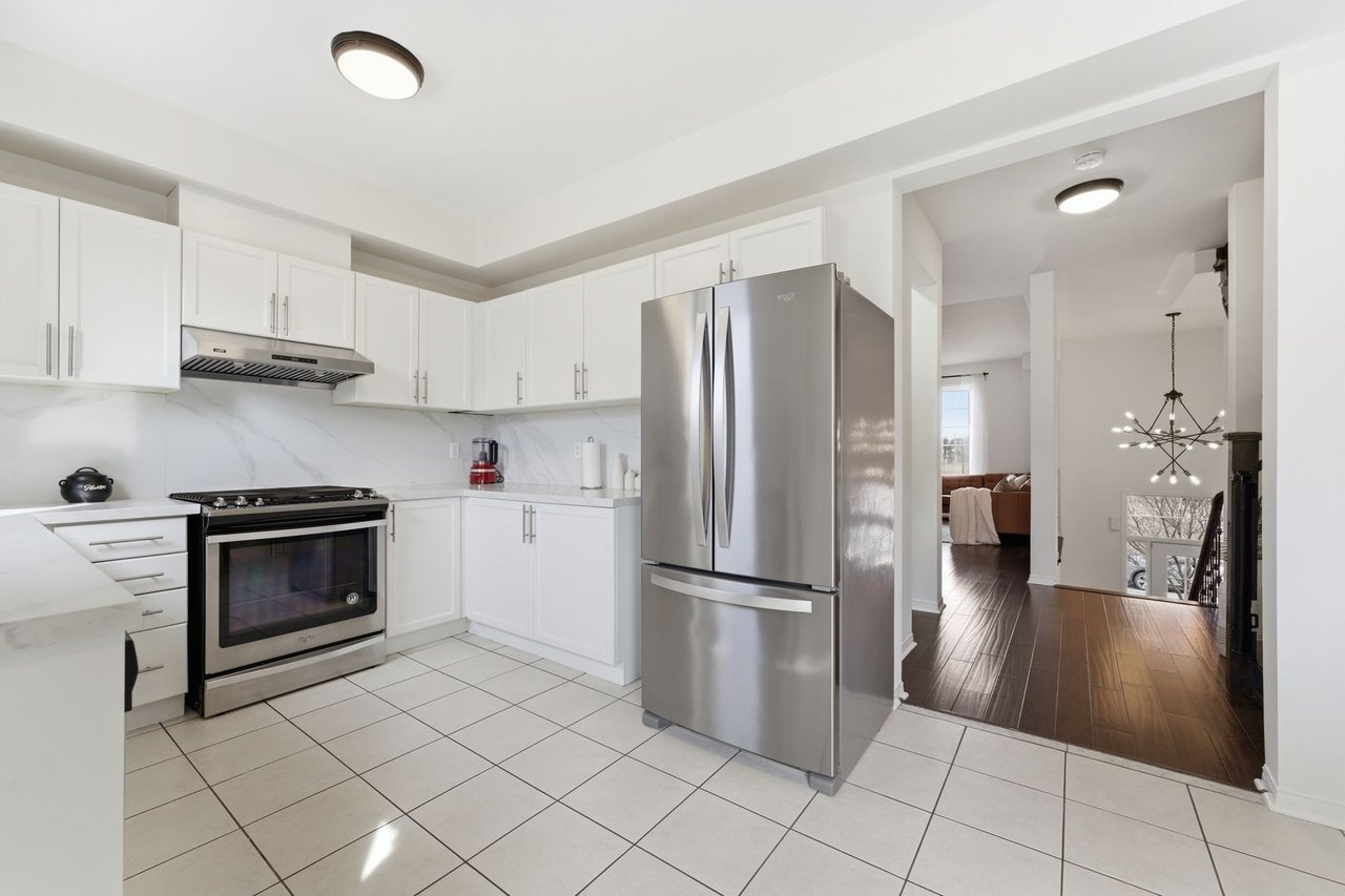 647 Courtney Valley Rd