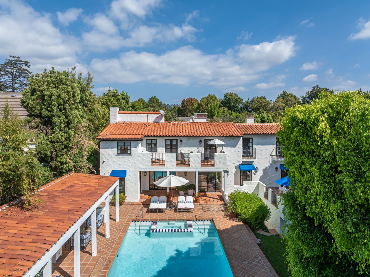 365 Comstock Ave, Little Holmby