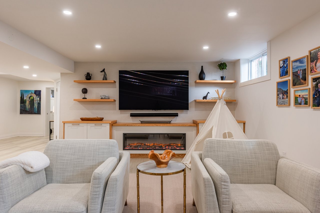 Central Oakville Bungalow