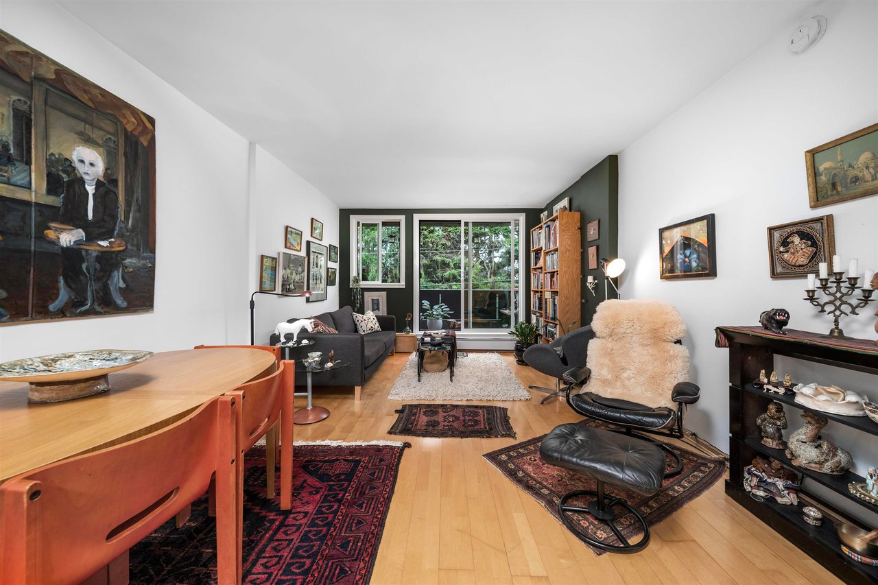 202-1867 W 3rd Ave