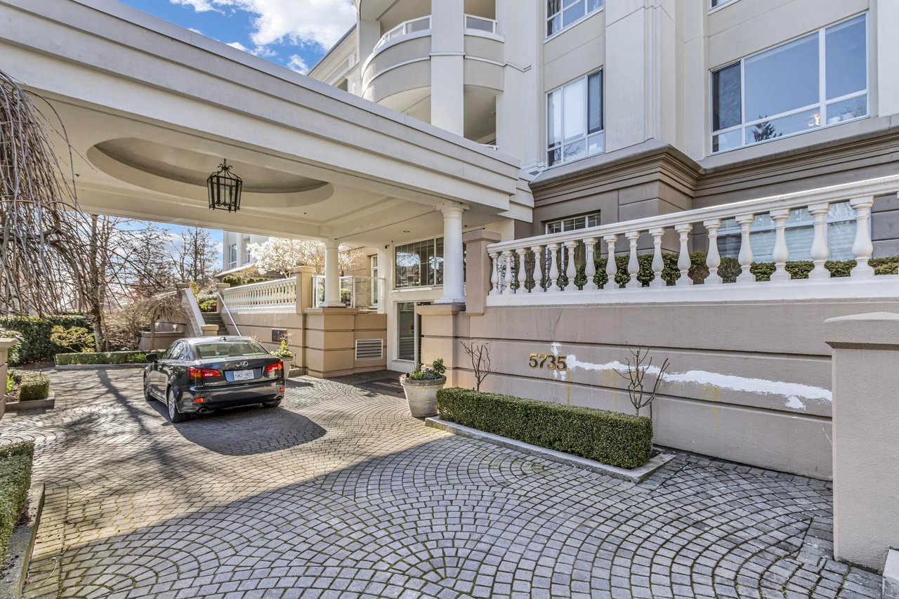 217-5735 Hampton Pl
