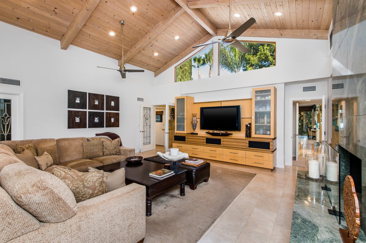 16170 Clear Valley Pl