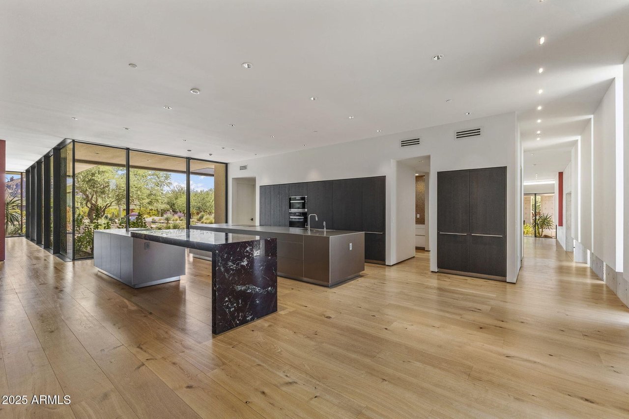 3700 E CAMINO SIN NOMBRE