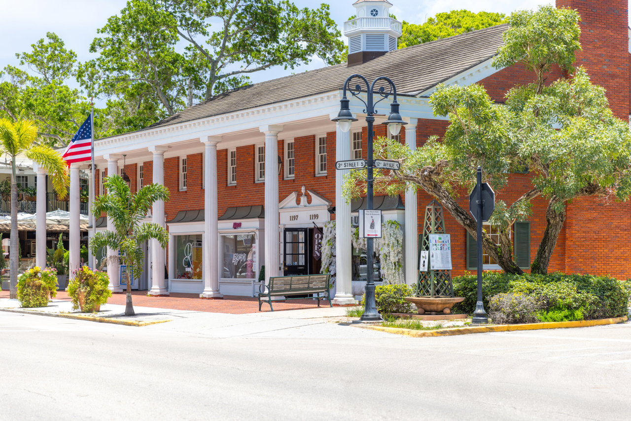 Olde Naples