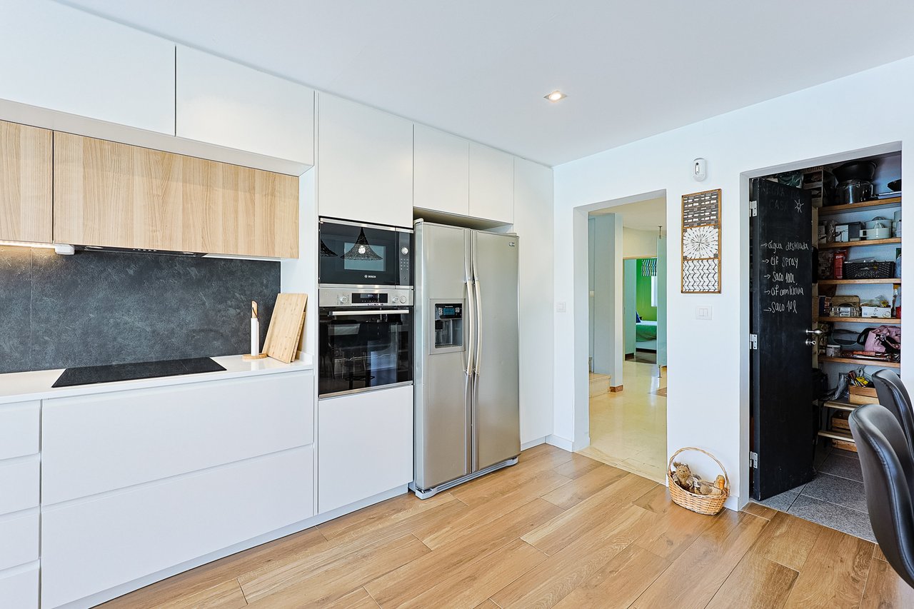 Exclusive 4,000 m² Estate in Azeitão with Tennis Court, Spa & Approved Development Project