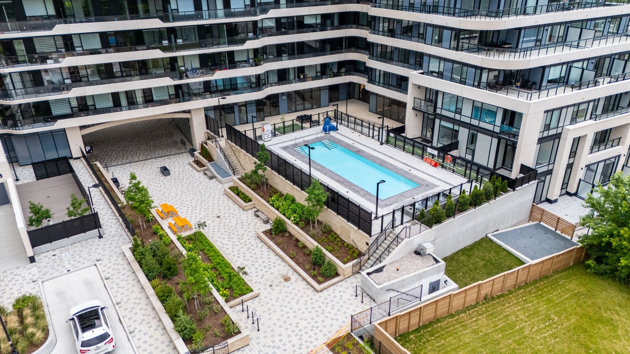 8188 Yonge Street, 235