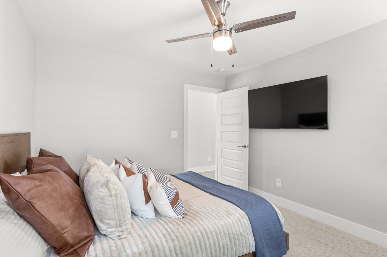 6117 California Ave #B