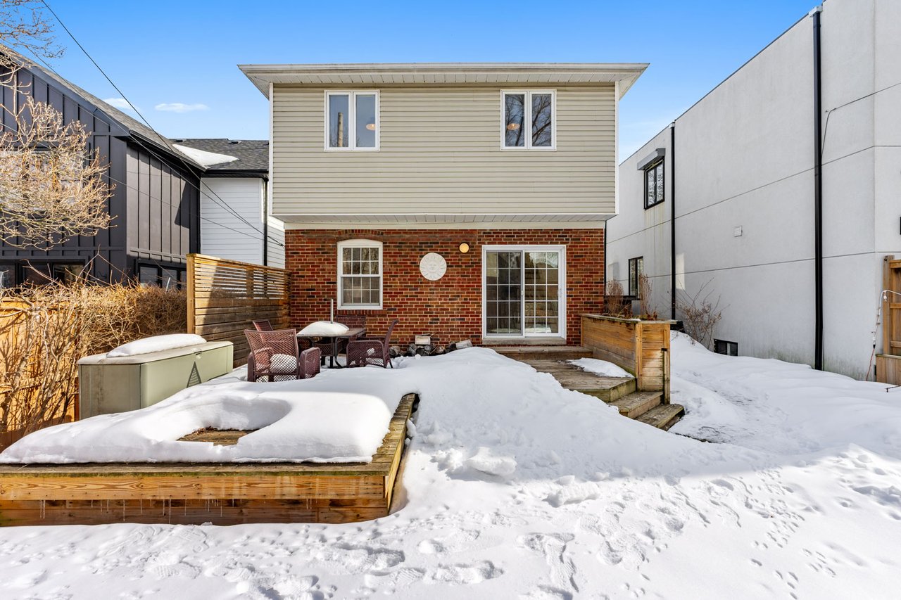 42 HUNT CLUB DRIVE