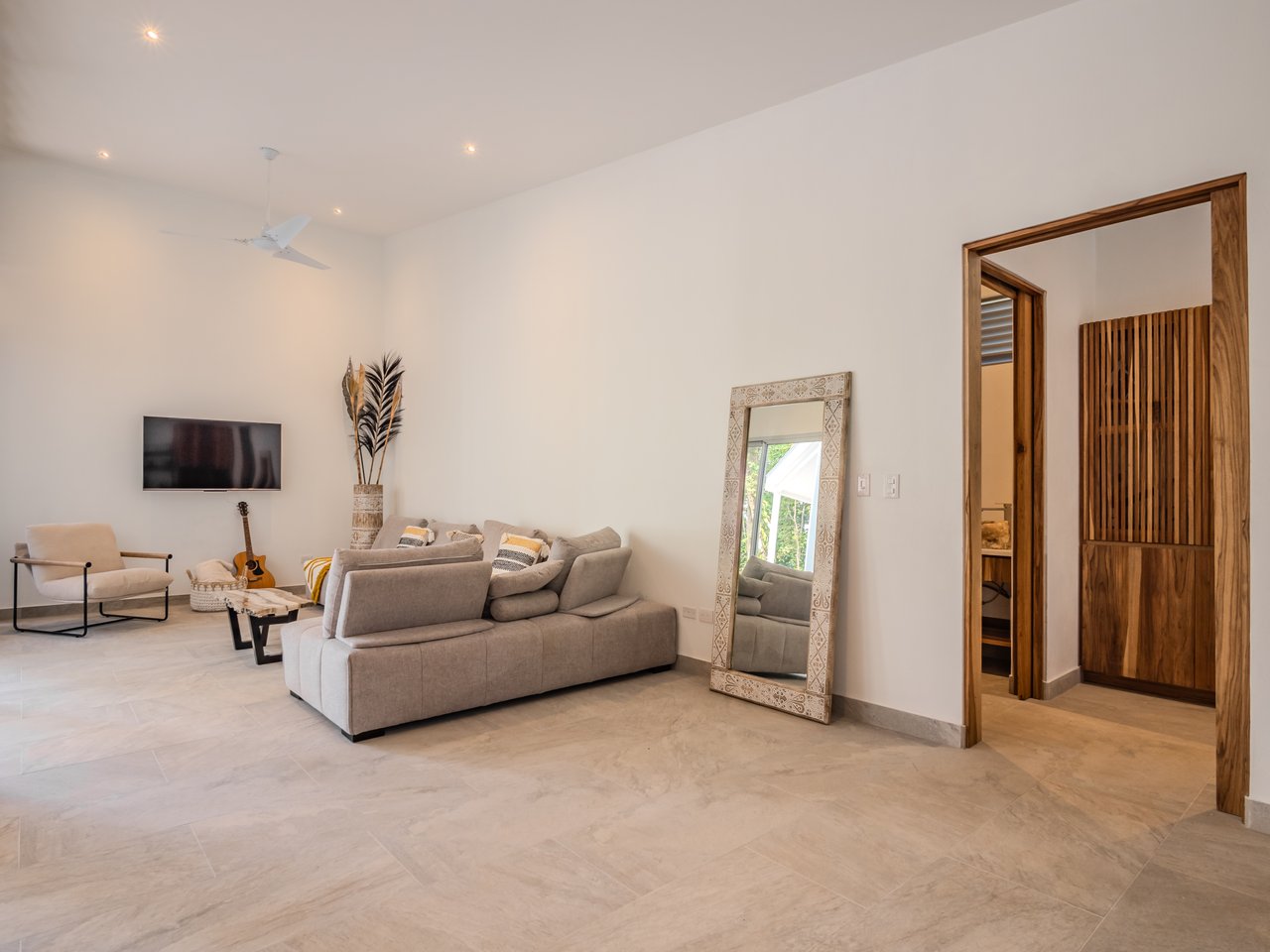An Exclusive, Sunny Ridge-Top 4-Bed Designer House With Unforgettable Mountain & Jungle Views