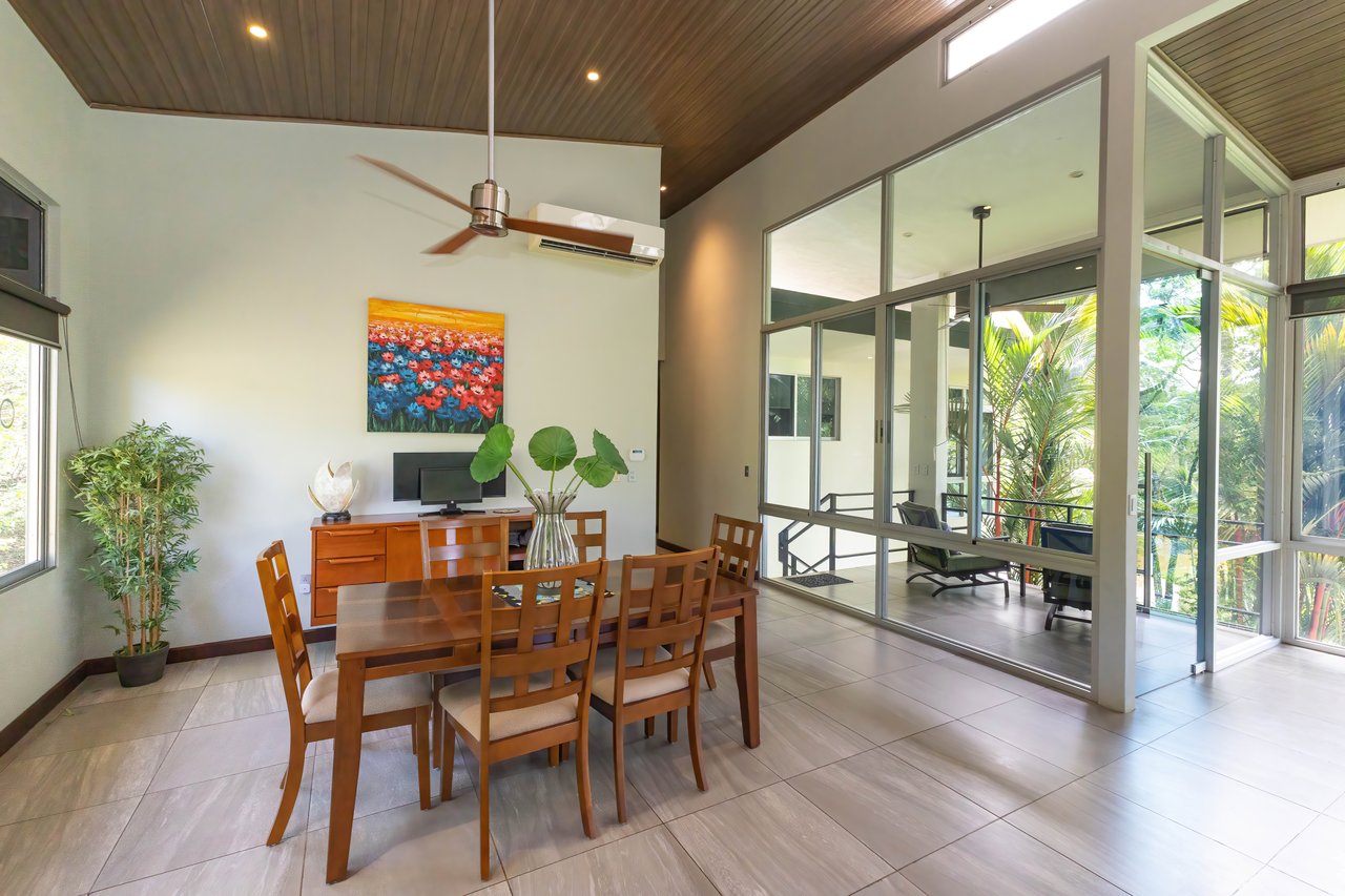 Casa Del Lago With Guest Apartment 