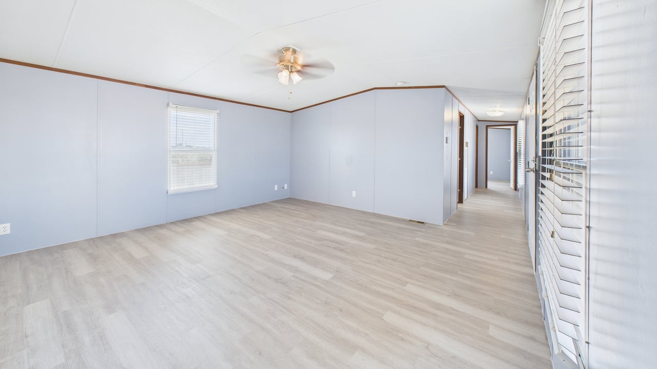 2115 W 45th St