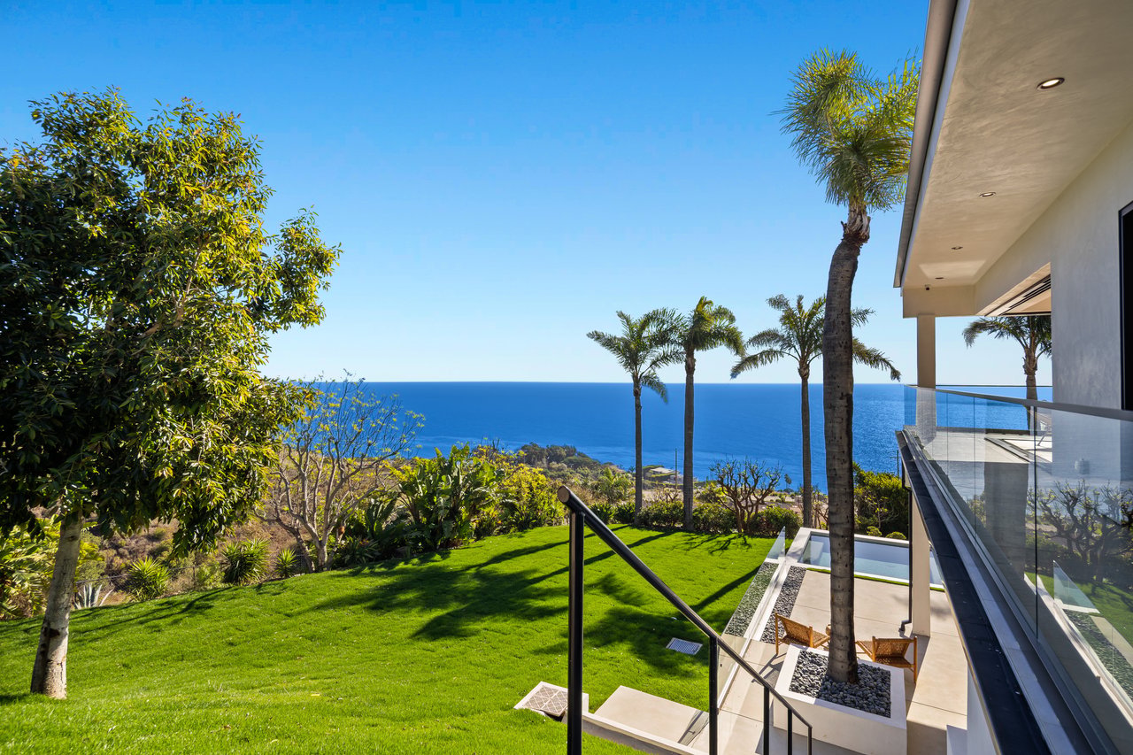 4732 Avenida Del Mar