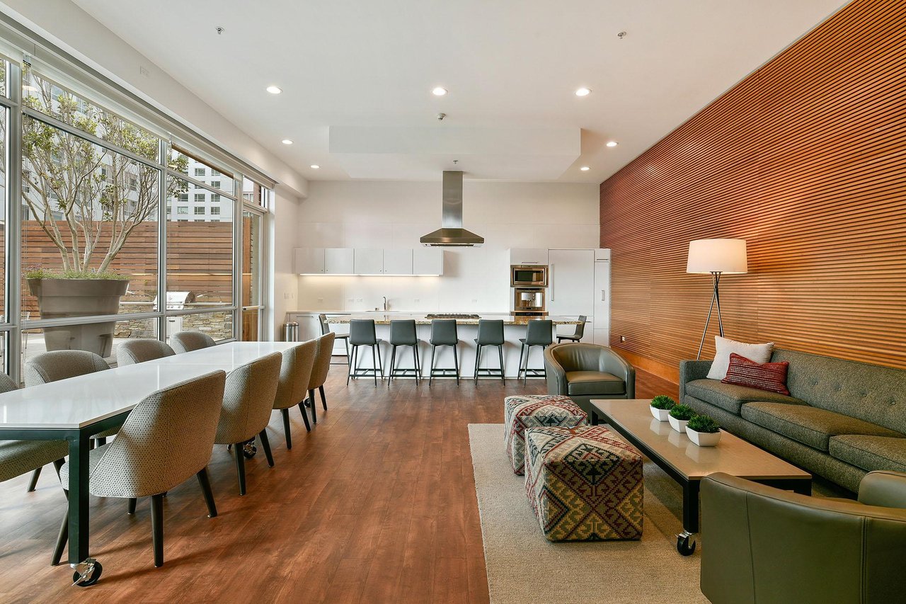 1160 Mission Street # 907