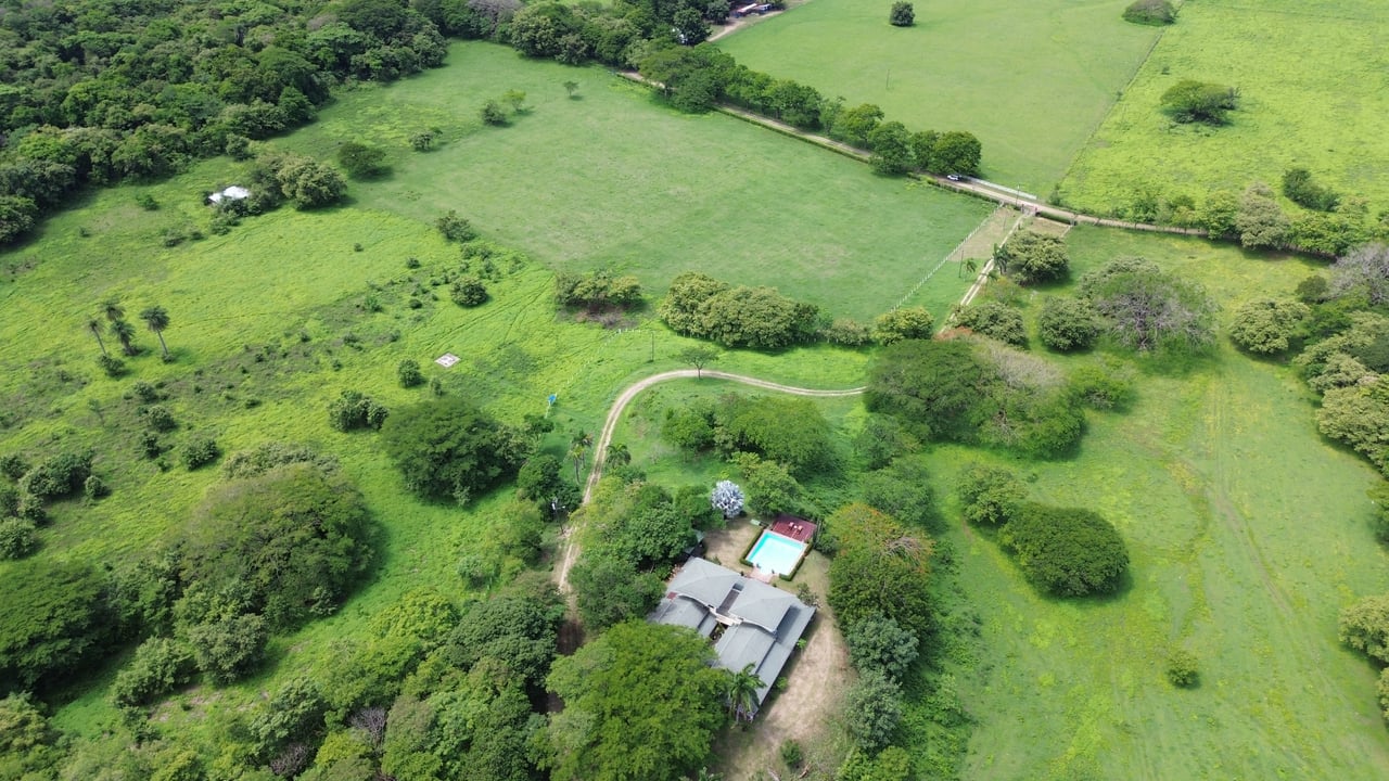 243 Hectares - Large Acreage - Costa Rica Investment Land. 