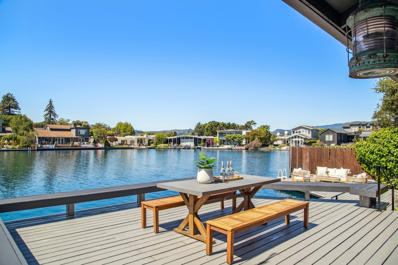 Single Level Living on the Belvedere Lagoon