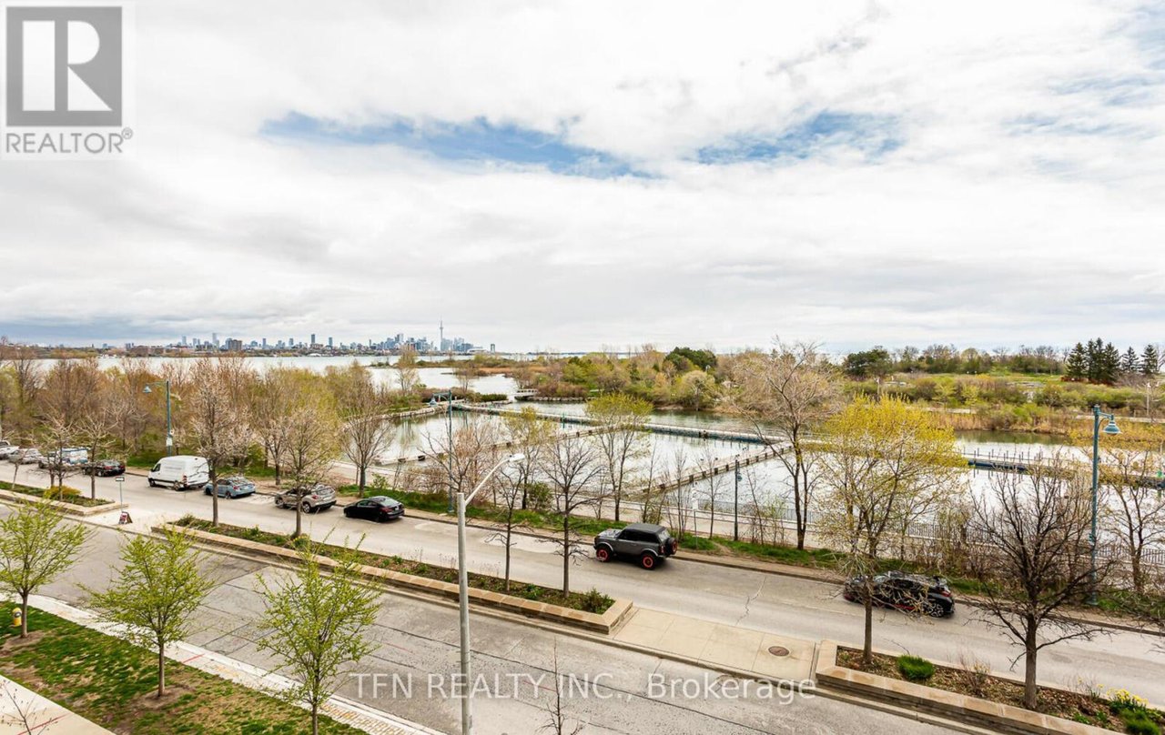 20 Shore Breeze Drive, Unit 213