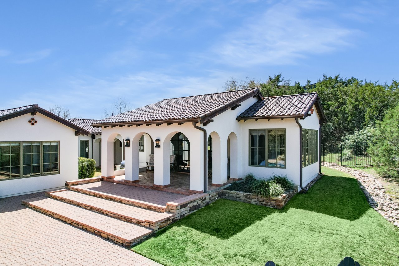 Spanish Oaks Hacienda