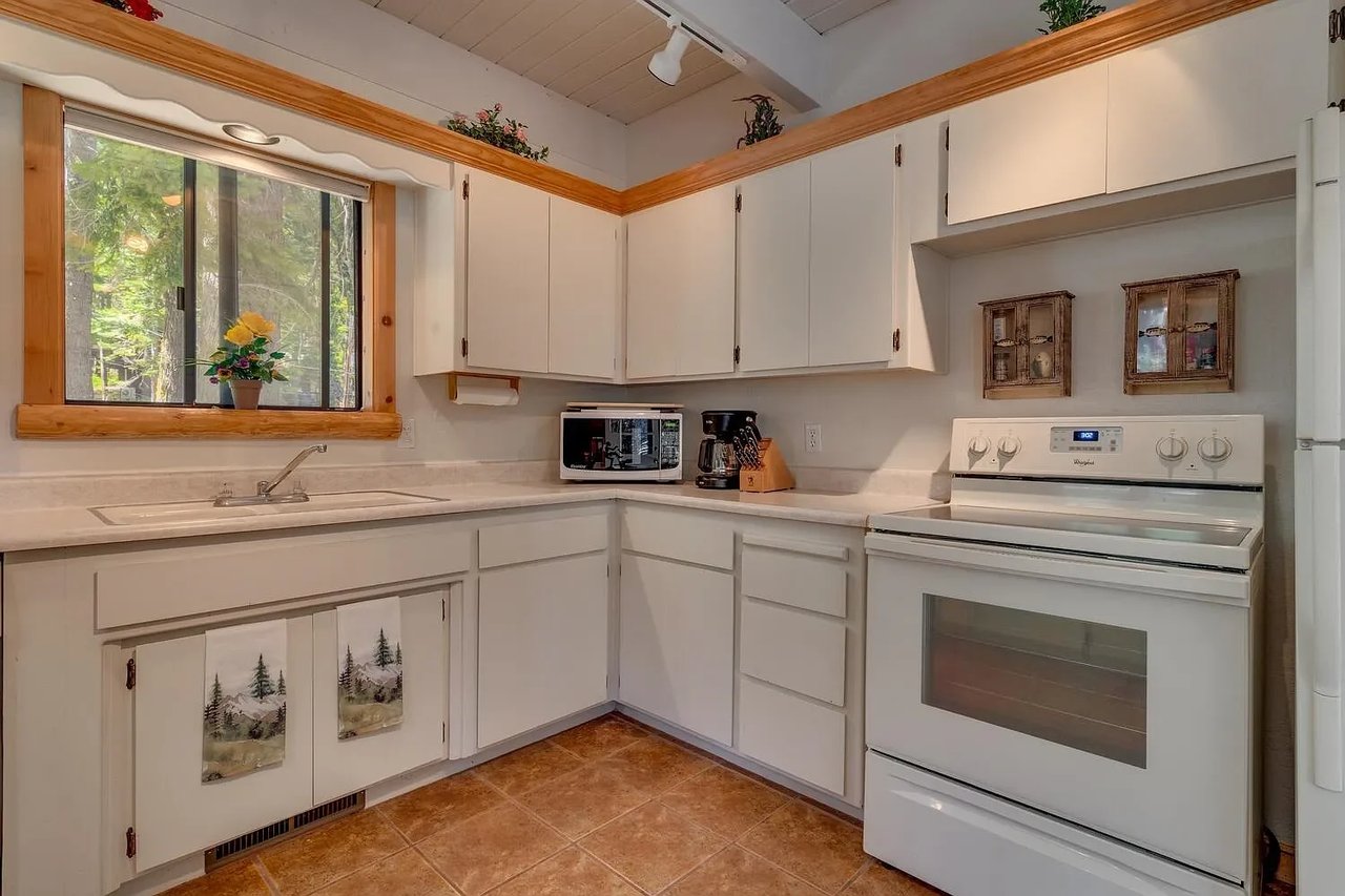 170 Simplon Pass Rd, Homewood, CA 96141