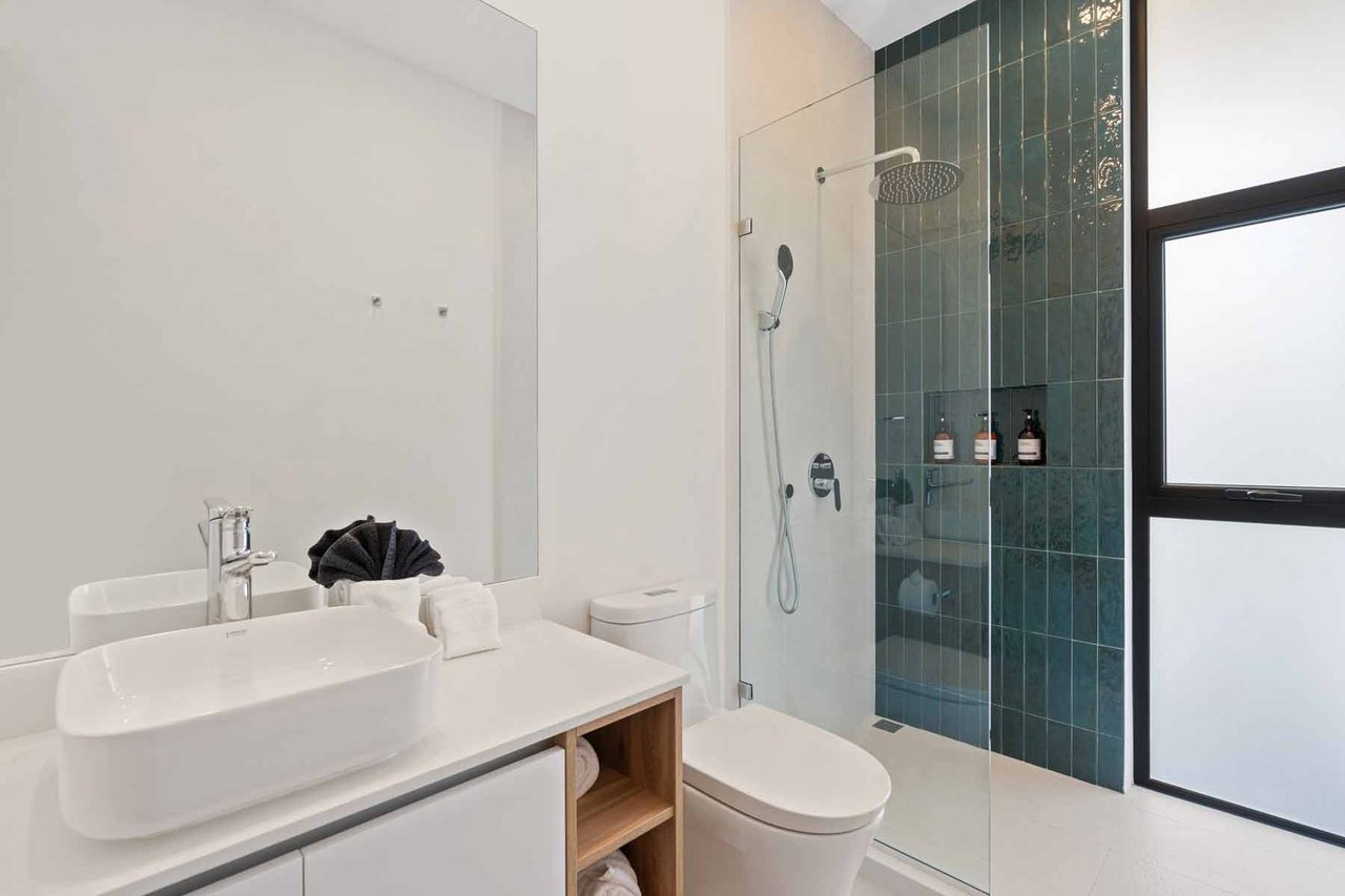 Bosques de Pinilla #16 | Modern 6-Bedroom Tropical Retreat with Casita in Hacienda Pinilla