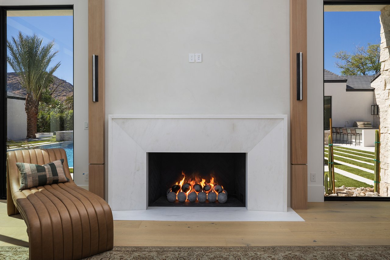 5717 E VIA LOS RANCHOS