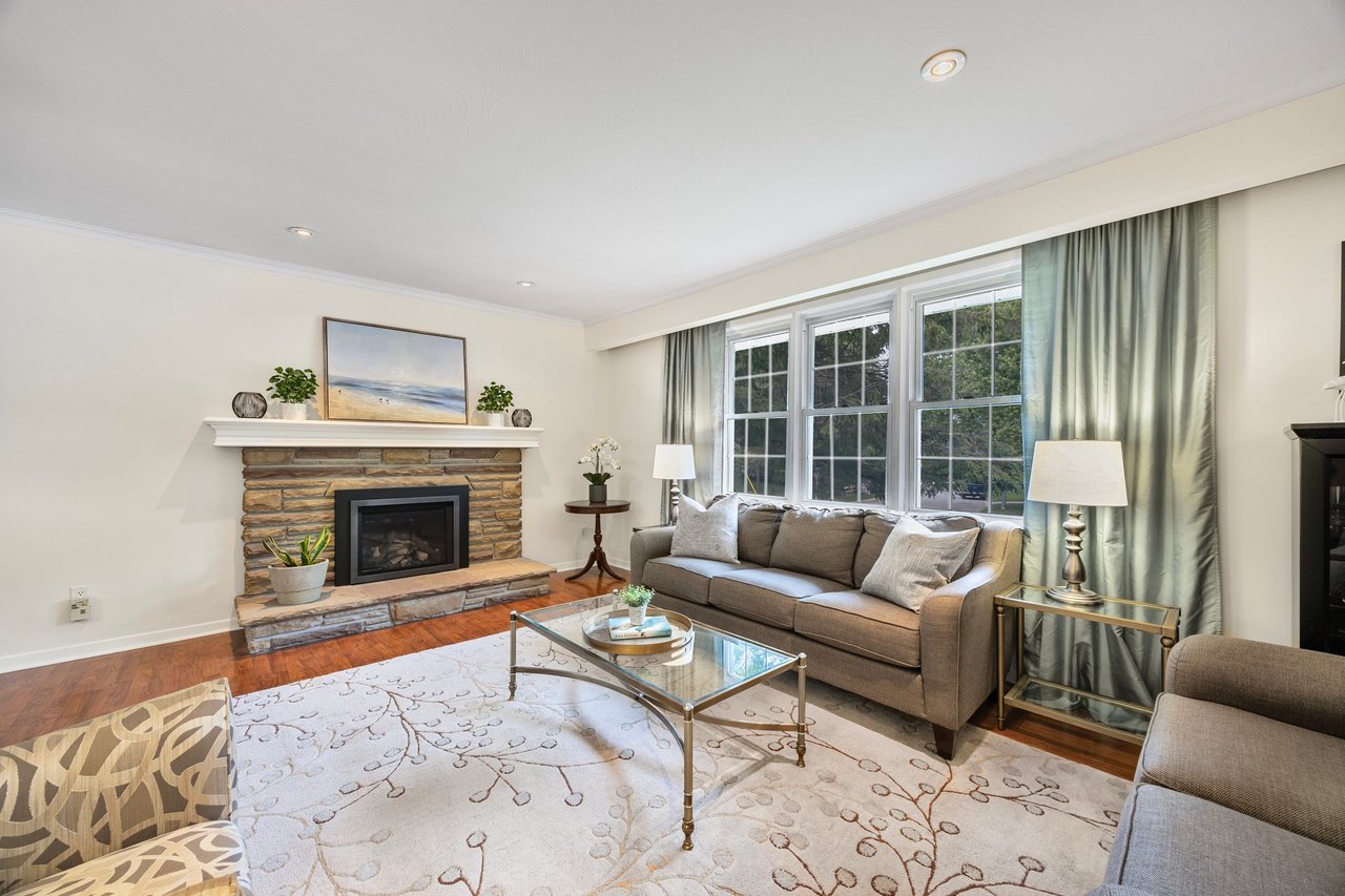 210 Richard Avenue, Newmarket