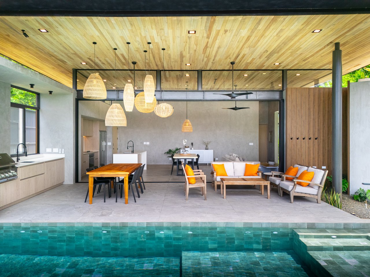 Casa La Artista - Sleek Modern Retreat with Ocean & Mountain Views in Ojochal