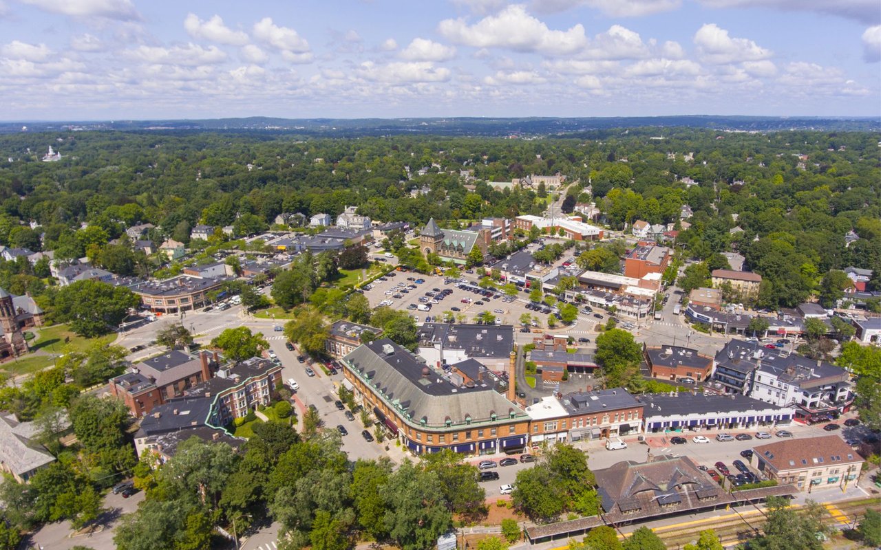 NEWTON NEIGHBORHOOD GUIDE