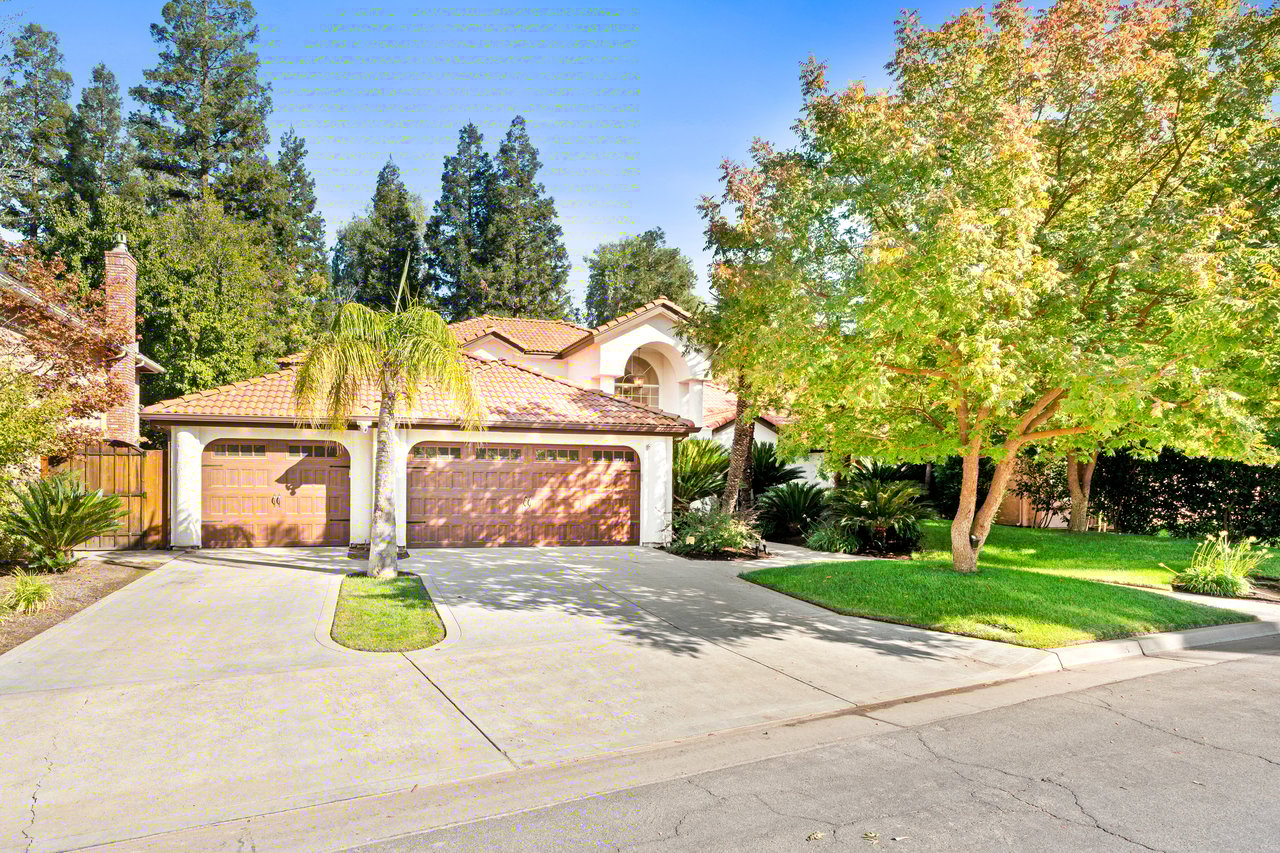 841 E Country View Circle