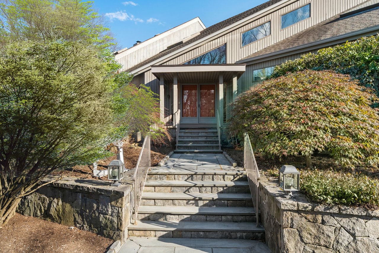 2 Judy Point Lane