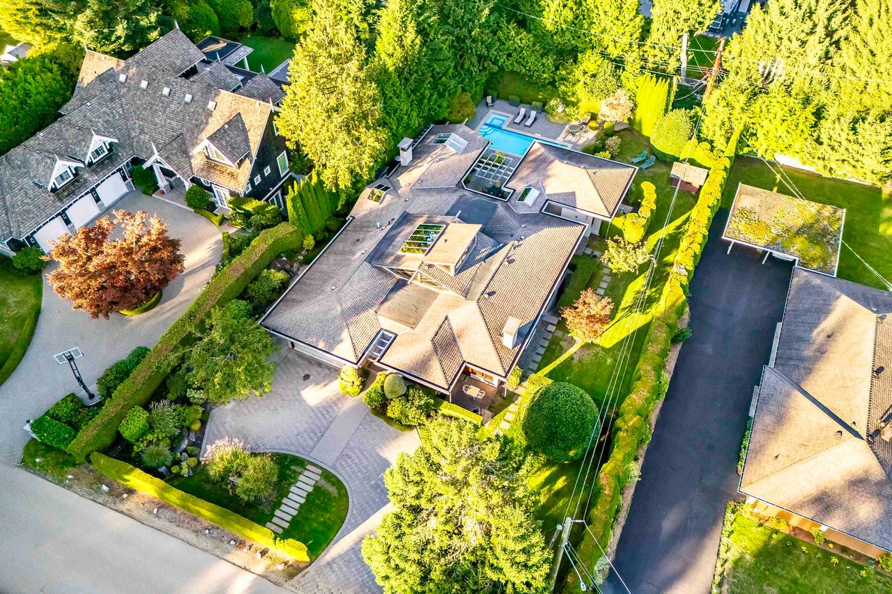 389 MOYNE DR