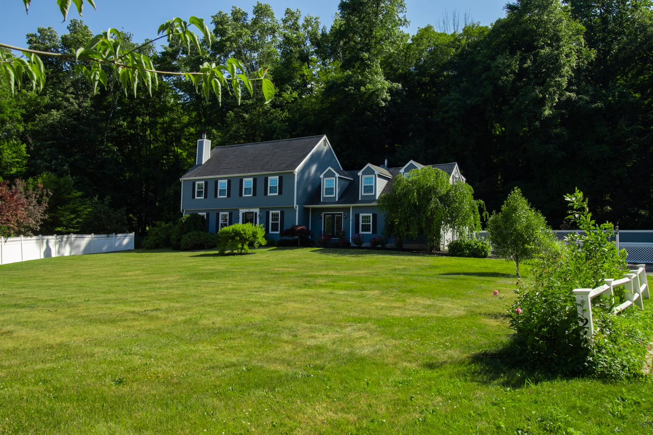 Summer Living In North Guilford, CT 