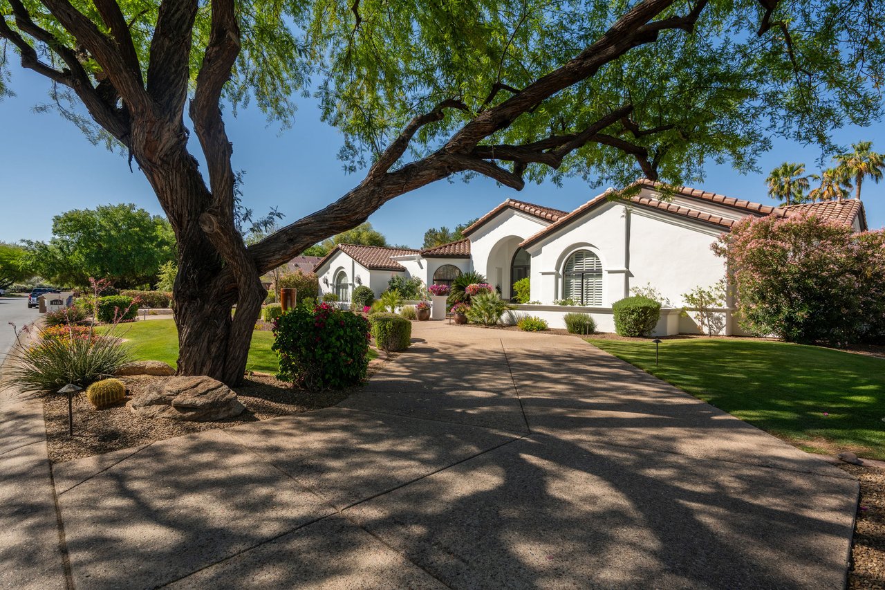 7115 E FOOTHILL Drive