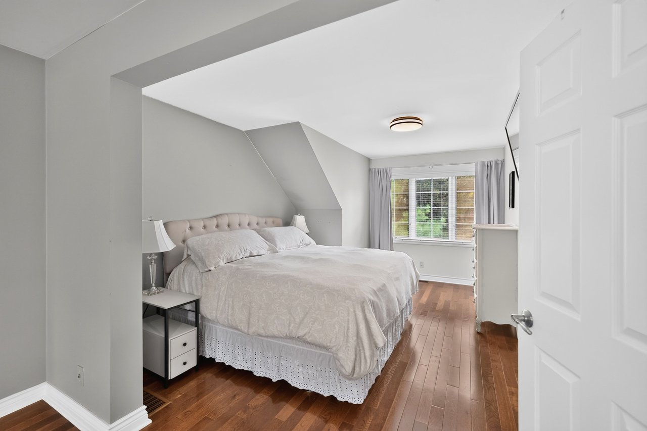 1492 Broadmoor Ave