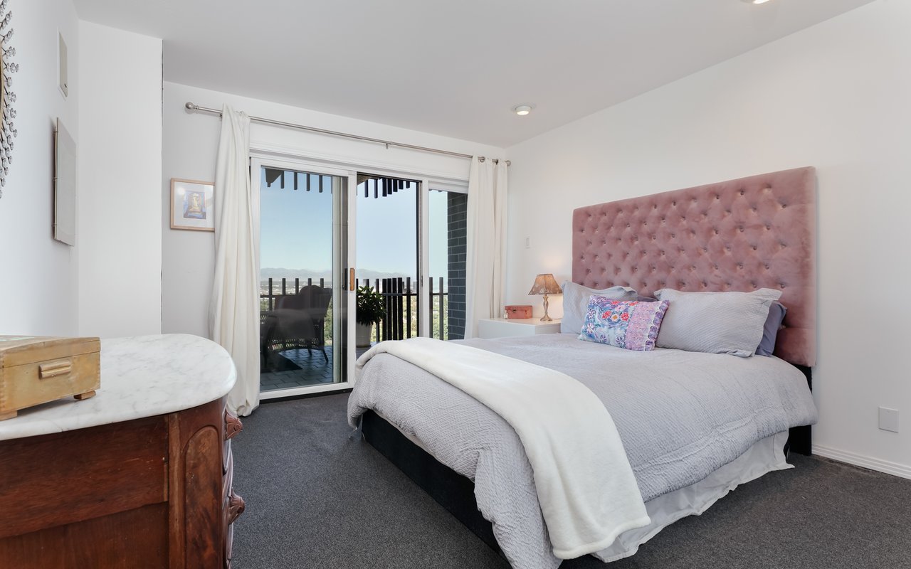 460 S Marion Parkway, 2000