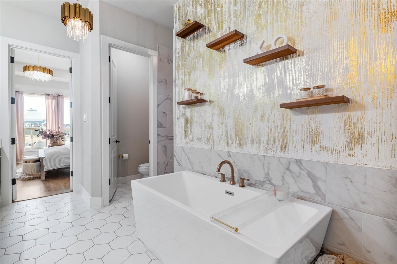 Modern Luxury at 1414 Tucker