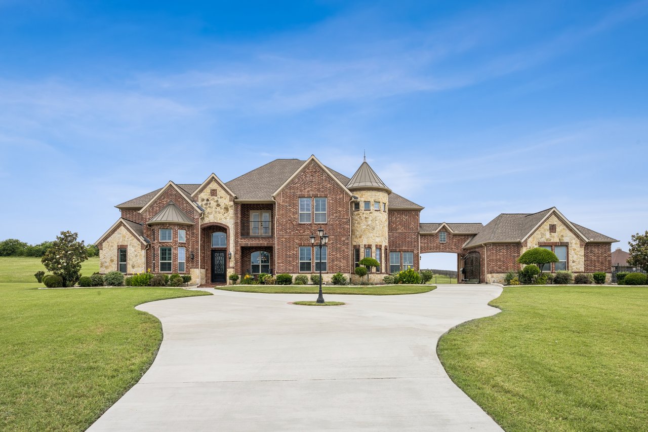 Luxury home in Sunnyvale TX