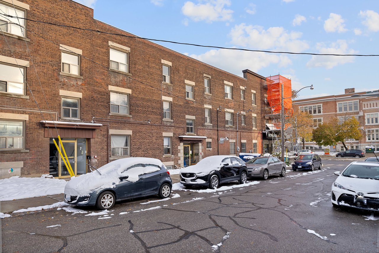 5 Crang Avenue Unit: 2