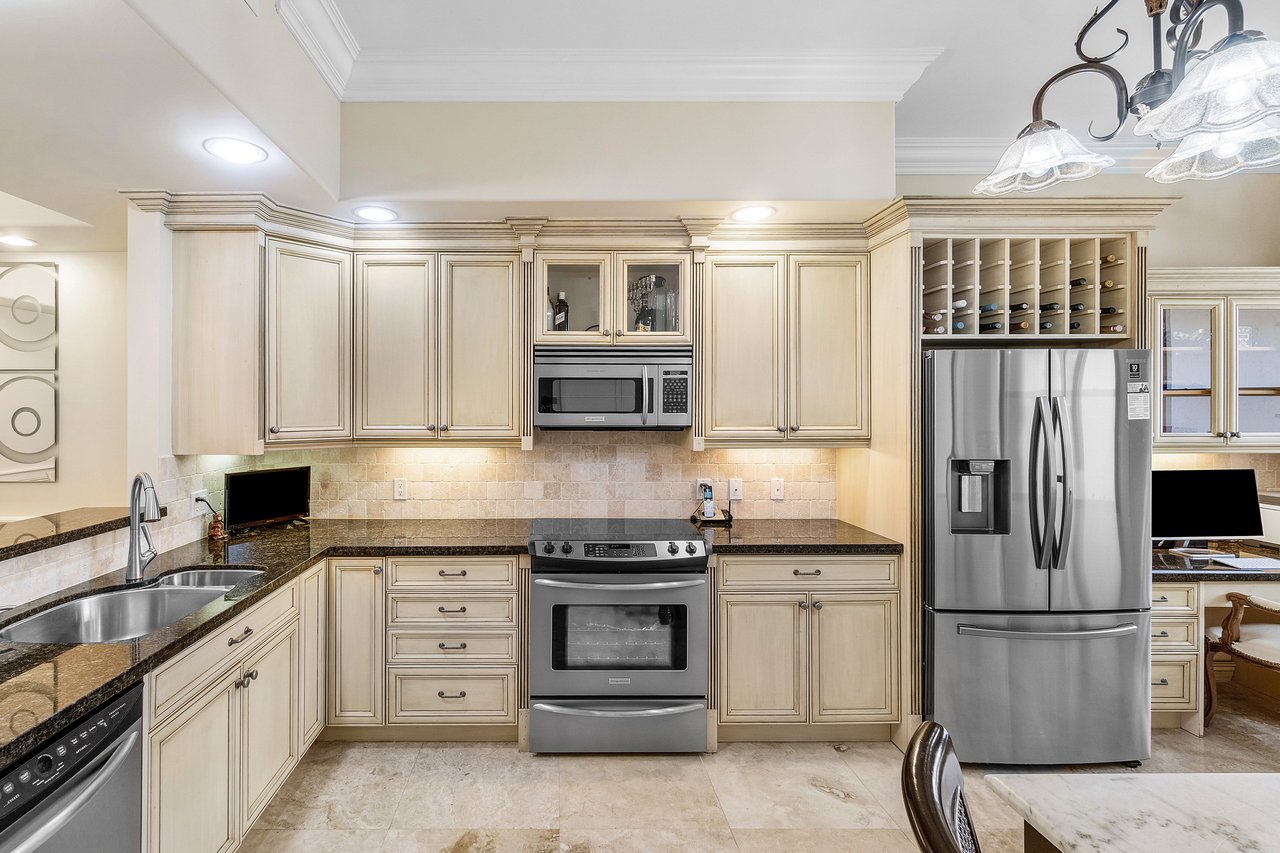 16844 ISLE OF PALMS DR A