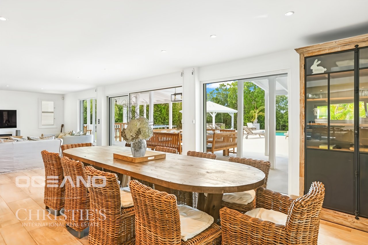 A Rare Property in the Heart of Terres Basses