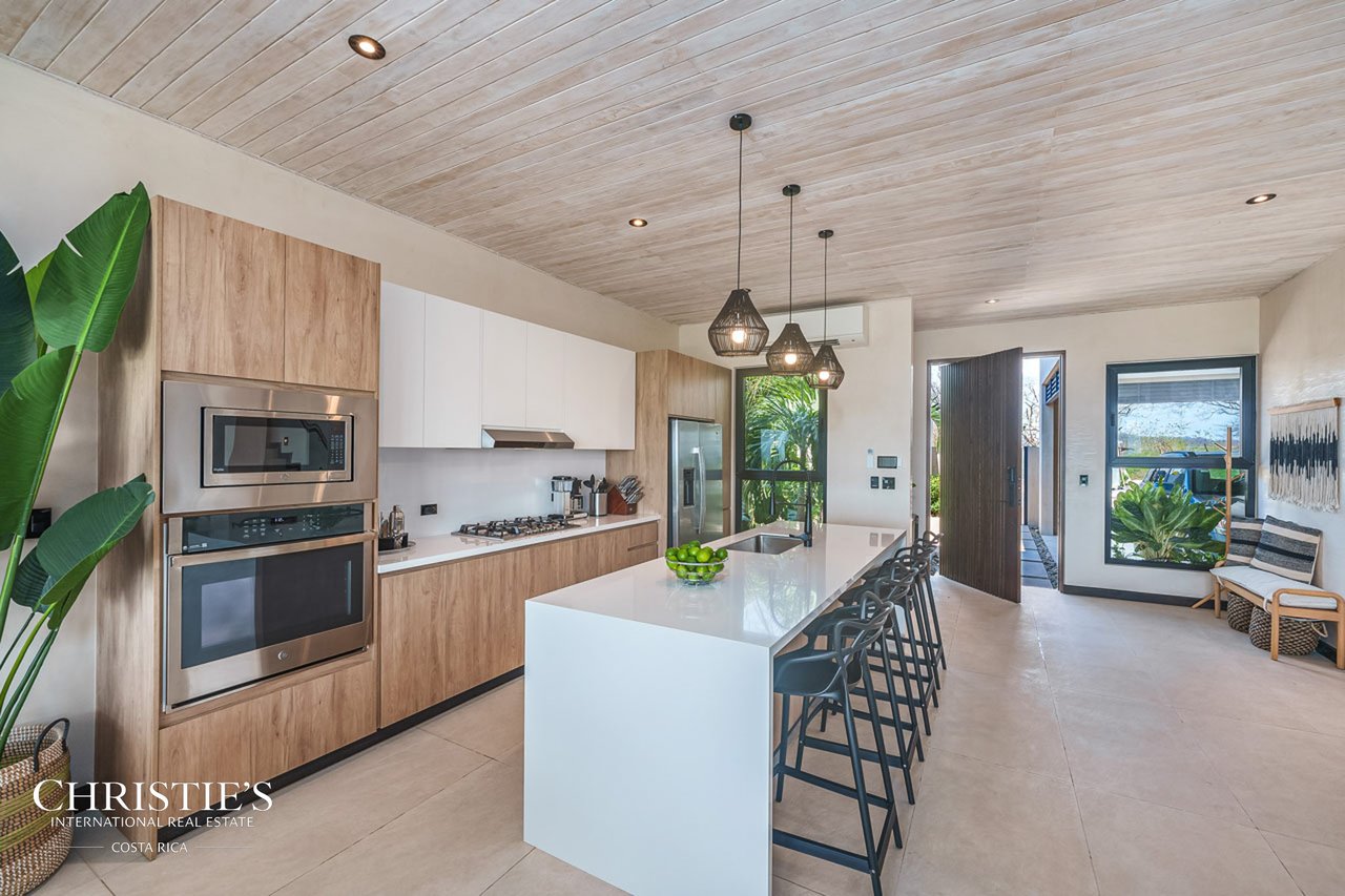 Modern Luxury Villa with Panoramic Ocean Views in Tamarindo - Villa Brisas del Mar