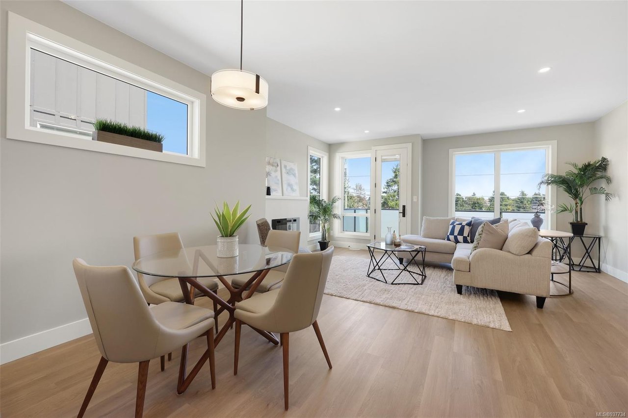 1-1048 Tillicum Rd, Esquimalt