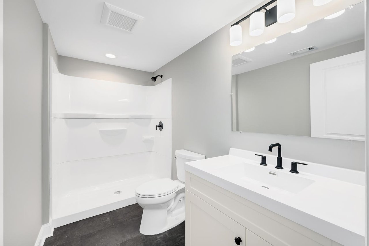 1N535 Park Blvd, Glen Ellyn IL – Fully Renovated Split-Level on Nearly Half an Acre Listed at $475,900