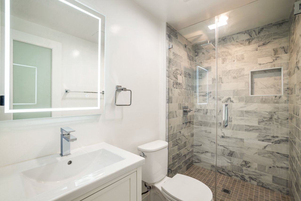 1329 Harvard St Unit: 3