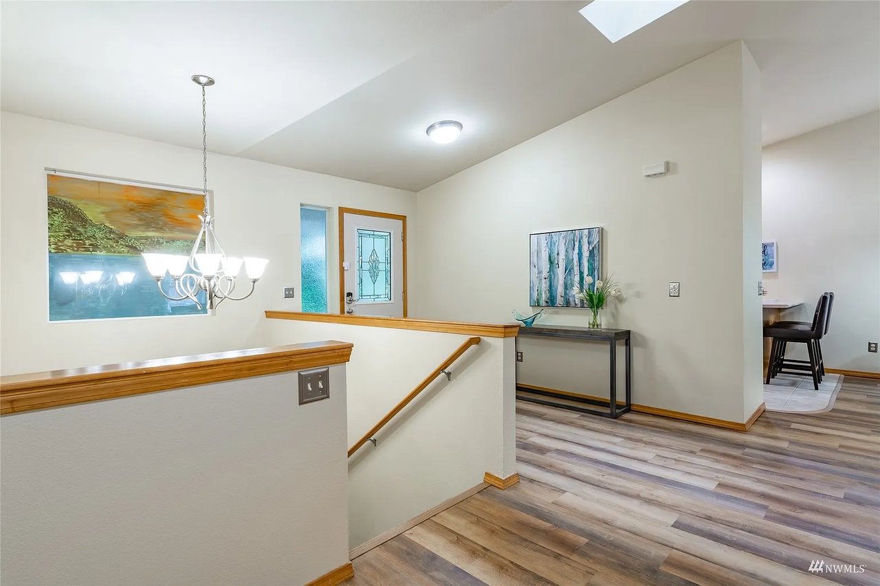 3 VALLEY CREST Way