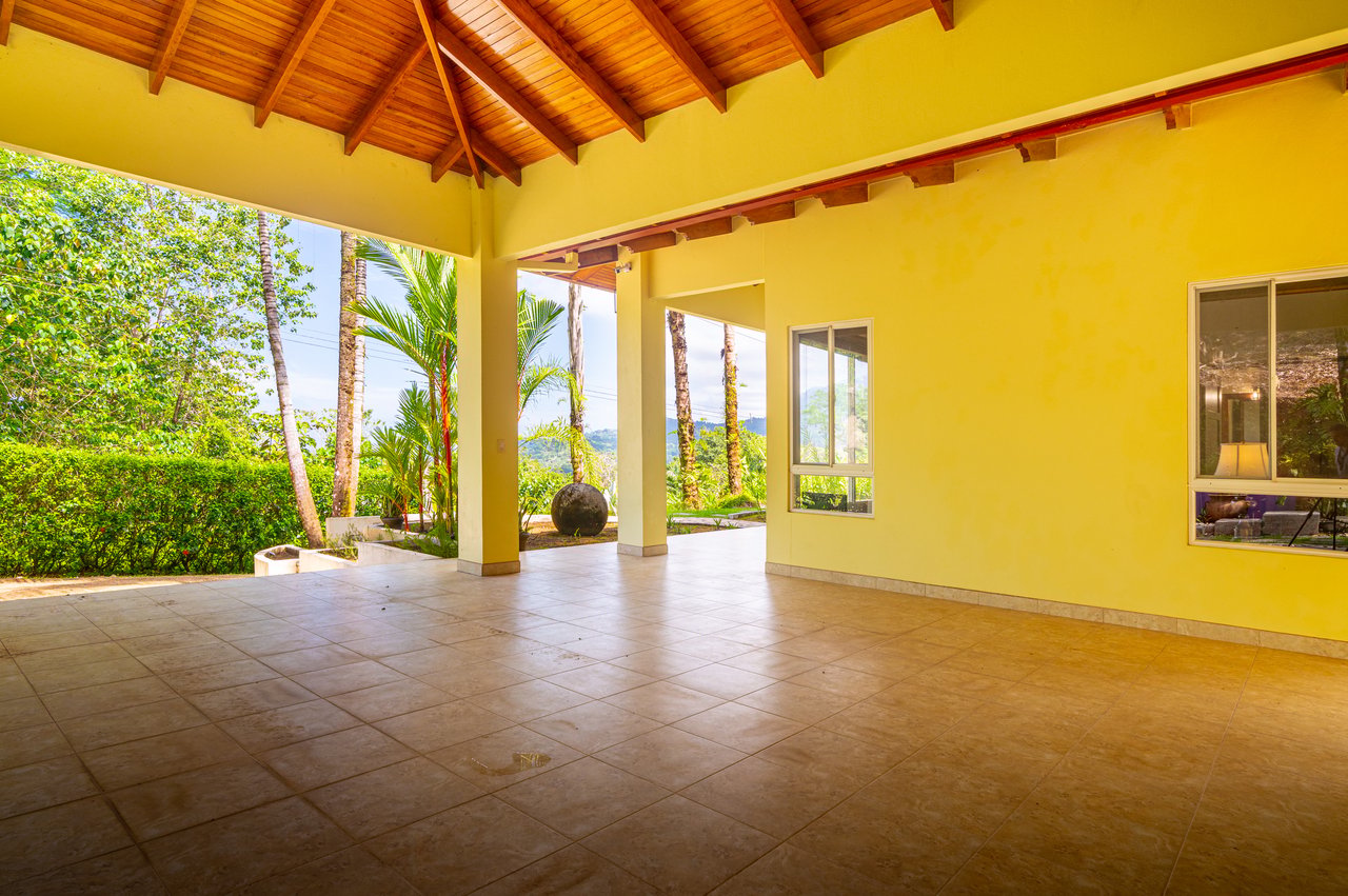 Casa de Orquideas - Mountains, Ocean and Jungle with Privacy In Gated Community, Ojochal