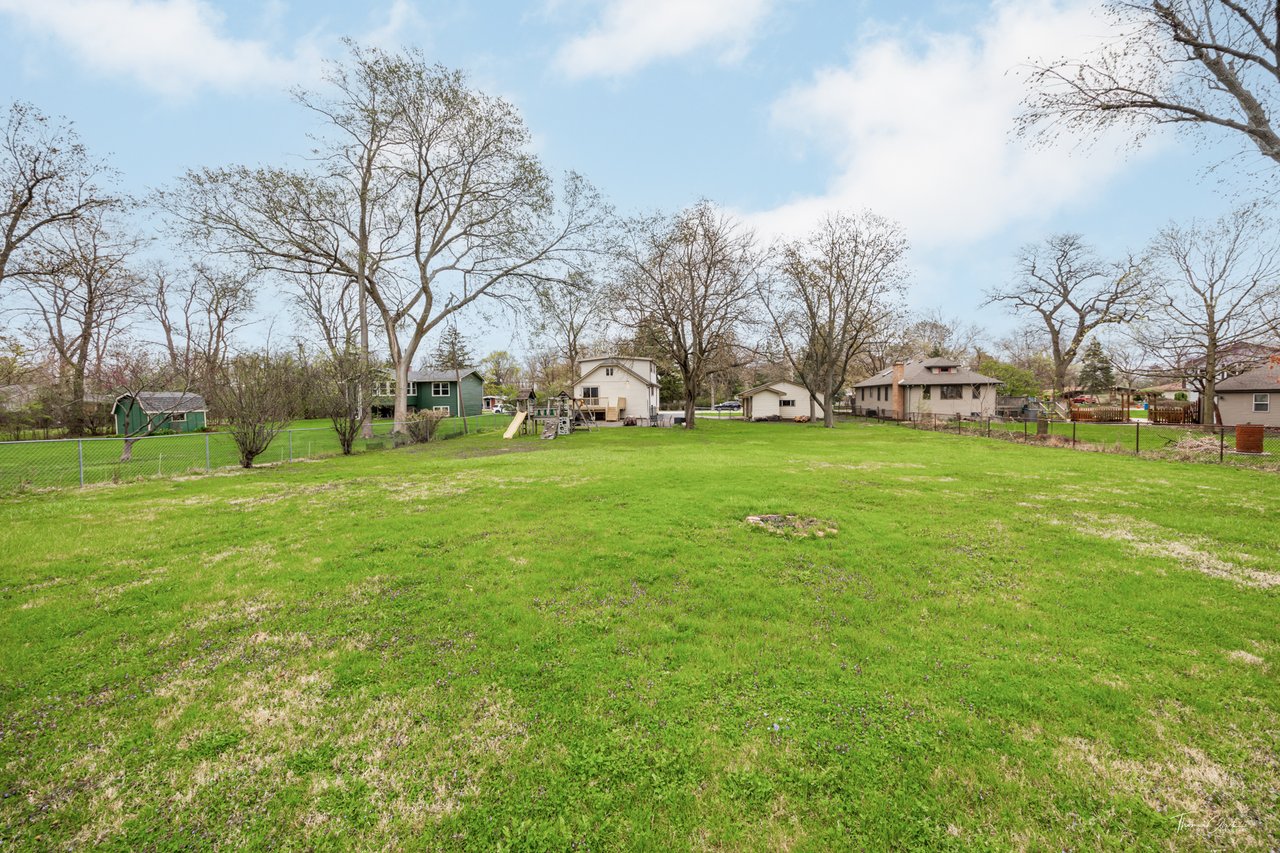 4046 Fairview Ave, Downers Grove