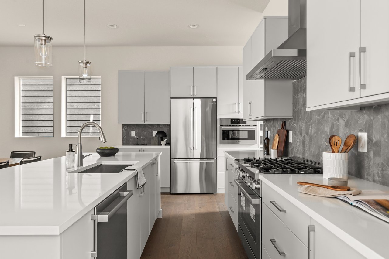 Fusion 1C - Finished Basement & 2-1 Buydown Included